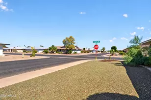 10001 W Augusta Dr, Sun City, AZ 85351 - Photo 5