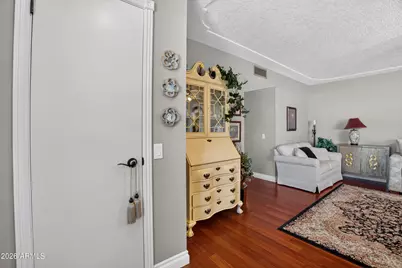10001 W Augusta Drive, Sun City, AZ 85351 - Photo 13