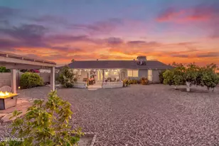 10001 W Augusta Dr, Sun City, AZ 85351 - Photo 3