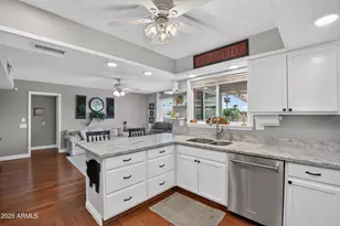 10001 W Augusta Dr, Sun City, AZ 85351 - Photo 29