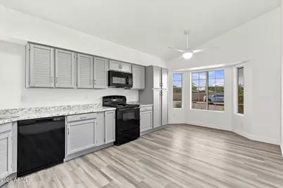 8734 W Meadow Drive, Peoria, AZ 85382 - Photo 11