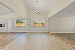 11218 N 63rd Ave, Glendale, AZ 85304 - Photo 9