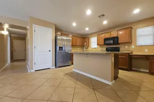 998 W Desert Sky Dr, San Tan Valley, AZ 85143 - Photo 5