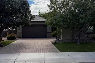 923 E Horseshoe Pl, Chandler, AZ 85249 - Photo 1