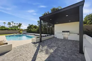 2431 E Desert Cove Ave, Phoenix, AZ 85028 - Photo 33