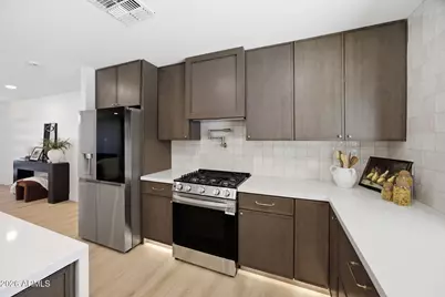 2431 E Desert Cove Avenue, Phoenix, AZ 85028 - Photo 15