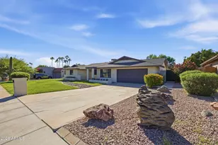 2431 E Desert Cove Ave, Phoenix, AZ 85028 - Photo 3