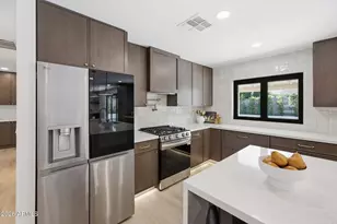 2431 E Desert Cove Ave, Phoenix, AZ 85028 - Photo 17