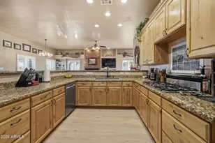 35916 N 213th Dr, Wittmann, AZ 85361 - Photo 31