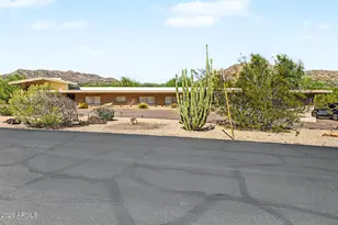 5238 E Palo Verde Dr, Paradise Valley, AZ 85253 - Photo 19