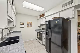 9962 W Lancaster Dr, Sun City, AZ 85351 - Photo 5