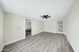 3030 N 41st Dr, Phoenix, AZ 85019 - Photo 27