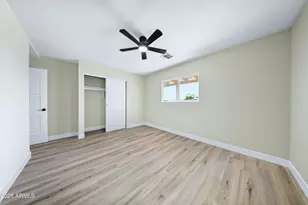 3030 N 41st Dr, Phoenix, AZ 85019 - Photo 25