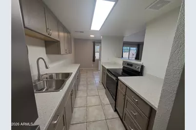 4629 E Southgate Avenue, Phoenix, AZ 85040 - Photo 15