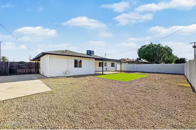 2328 W Village Drive, Phoenix, AZ 85023 - Photo 27