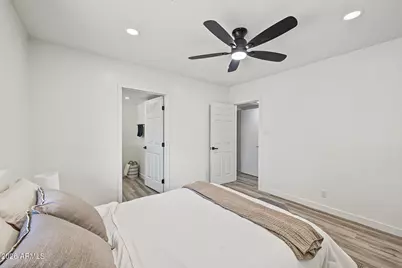 2328 W Village Drive, Phoenix, AZ 85023 - Photo 13