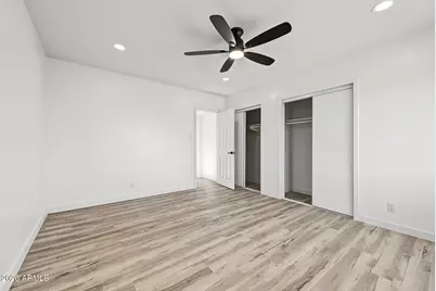 2328 W Village Drive, Phoenix, AZ 85023 - Photo 23