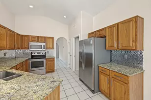8386 N 107th Dr, Peoria, AZ 85345 - Photo 15