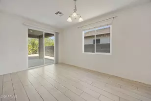 11766 W Chase Ln, Avondale, AZ 85323 - Photo 9
