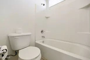 11766 W Chase Ln, Avondale, AZ 85323 - Photo 19