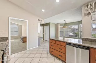 21019 N Desert Sands Dr, Sun City West, AZ 85375 - Photo 9