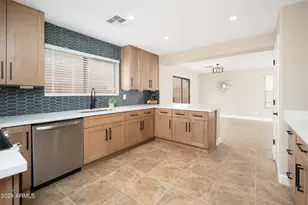 9575 N 82nd Ln, Peoria, AZ 85345 - Photo 7