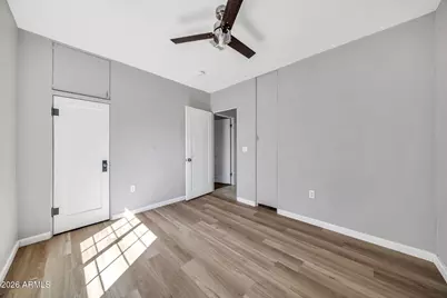 7505 N 60th Avenue, Glendale, AZ 85301 - Photo 13