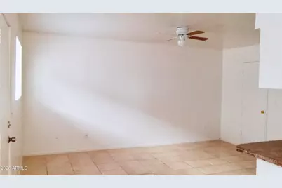 2002 E Sweetwater Avenue #107, Phoenix, AZ 85022 - Photo 3