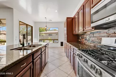 35513 N 31st Drive, Phoenix, AZ 85086 - Photo 9