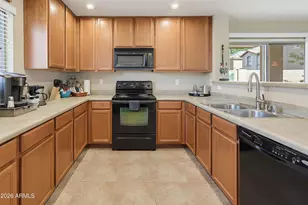 9541 N 82nd Glen, Peoria, AZ 85345 - Photo 3
