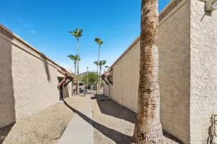 10411 N 11th Ave, Phoenix, AZ 85021 - Photo 15
