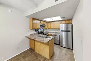 10411 N 11th Ave, Phoenix, AZ 85021 - Photo 7