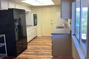 9221 W Briarwood Cir N, Sun City, AZ 85351 - Photo 11
