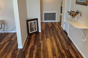 9221 W Briarwood Cir N, Sun City, AZ 85351 - Photo 5