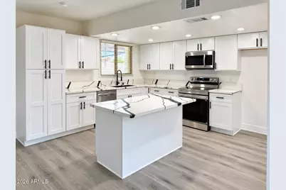 8108 W Trafalgar Avenue, Phoenix, AZ 85033 - Photo 7