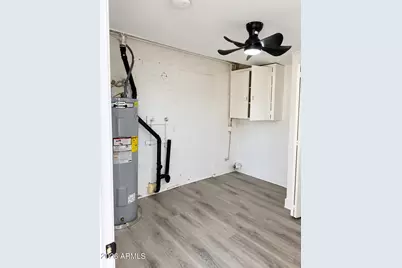 8108 W Trafalgar Avenue, Phoenix, AZ 85033 - Photo 25