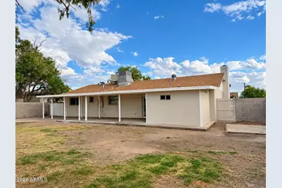8108 W Trafalgar Avenue, Phoenix, AZ 85033 - Photo 23