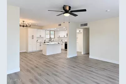 8108 W Trafalgar Avenue, Phoenix, AZ 85033 - Photo 9