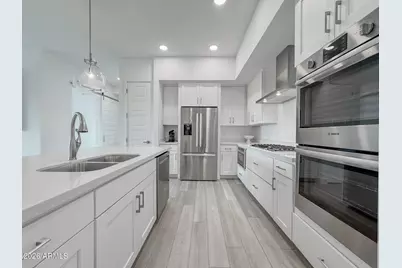 5250 E Deer Valley Drive #209, Phoenix, AZ 85054 - Photo 5