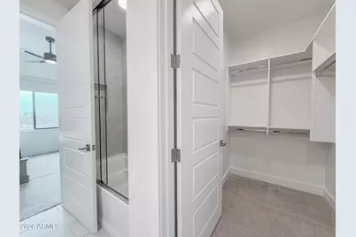 5250 E Deer Valley Drive #209, Phoenix, AZ 85054 - Photo 17