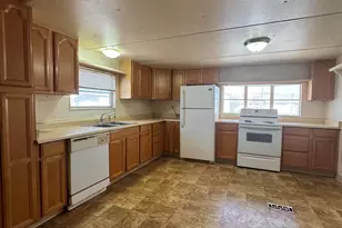 686 N Ocotillo Dr, Apache Junction, AZ 85120 - Photo 3
