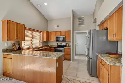 9240 W Sierra Pinta Drive, Peoria, AZ 85382 - Photo 7