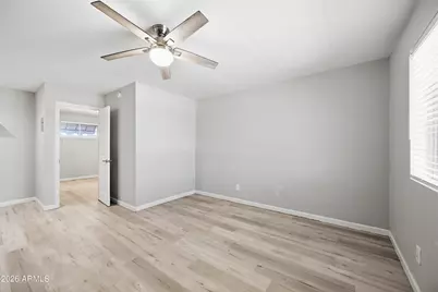3025 N 32nd Street #Apt 52, Phoenix, AZ 85018 - Photo 3