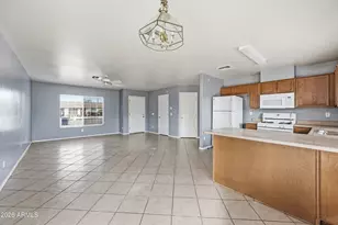 3811 W Sunland Ave, Phoenix, AZ 85041 - Photo 11