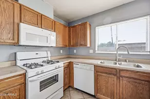 3811 W Sunland Ave, Phoenix, AZ 85041 - Photo 7