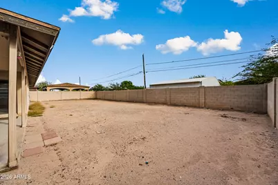 3811 W Sunland Avenue, Phoenix, AZ 85041 - Photo 23