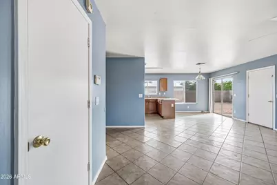 3811 W Sunland Avenue, Phoenix, AZ 85041 - Photo 3