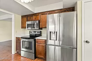 10621 N 9th St, Phoenix, AZ 85020 - Photo 17
