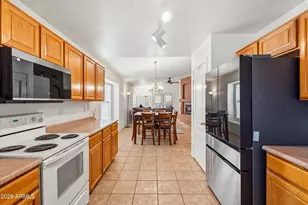 20904 N 39th Pl, Phoenix, AZ 85050 - Photo 13