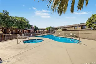 705 E Queen Creek Rd, Chandler, AZ 85248 - Photo 27